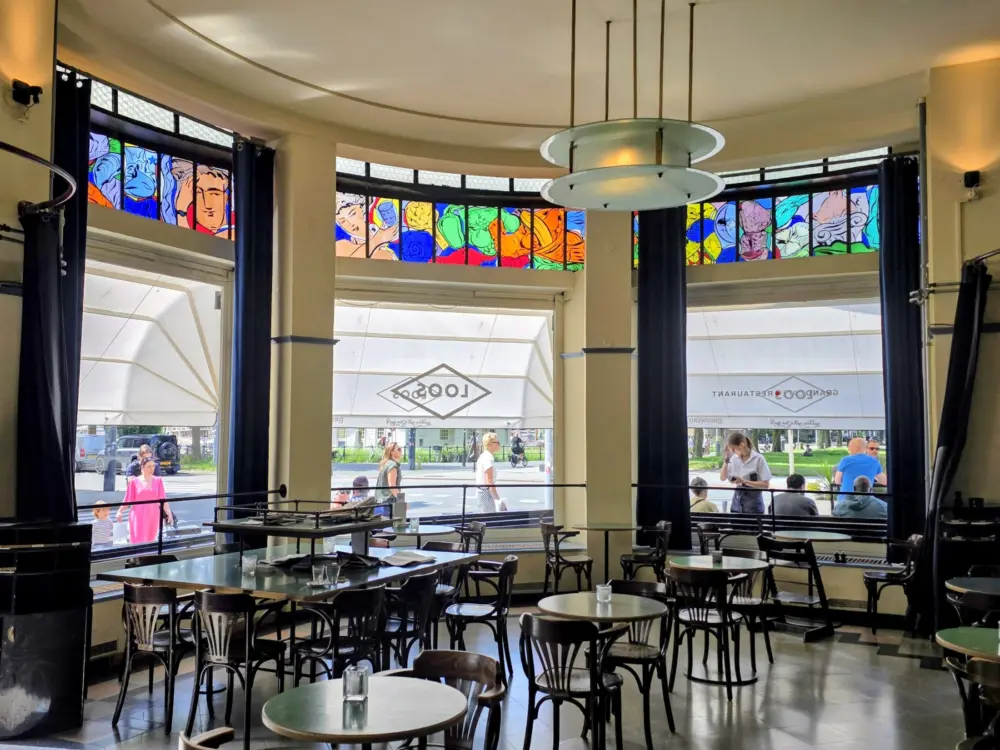 Grand Café-Restaurant Loos in Rotterdam