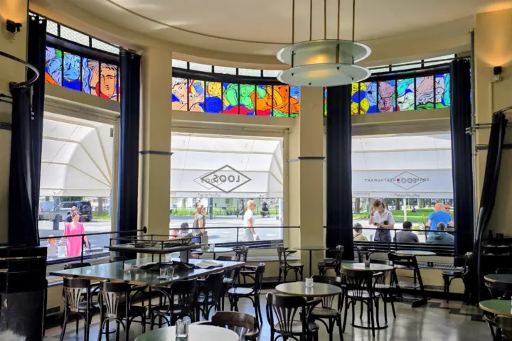 Grand Café-Restaurant Loos in Rotterdam