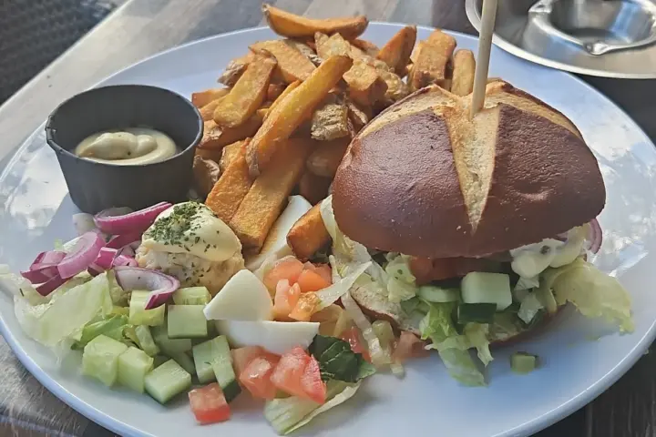 Restaurant Grandtaria Friet van Piet in Groningen