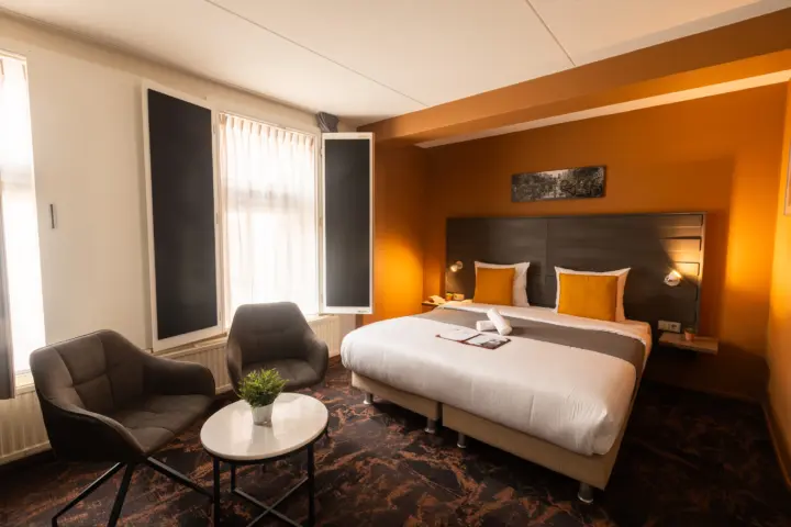 Hotel/Bar The Happy Traveler in Groningen