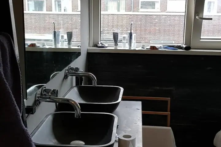 Hotel De Pot in Rotterdam