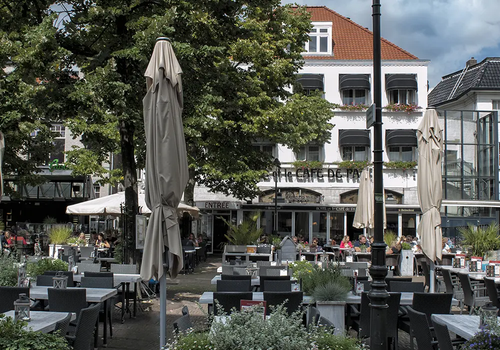 Hotel et le Café de Paris in Apeldoorn