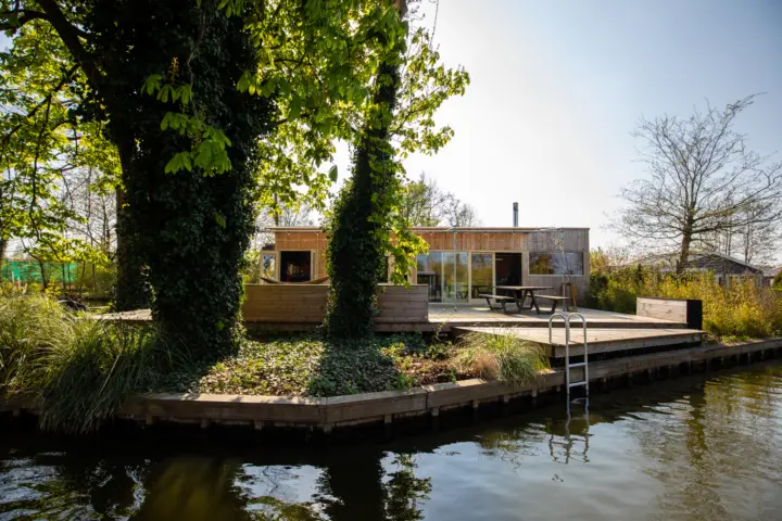 Accommodatie Island Cabin in Rotterdam