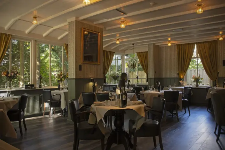 Jachtbar & Restaurant Prins Maurits Loolaan in Apeldoorn