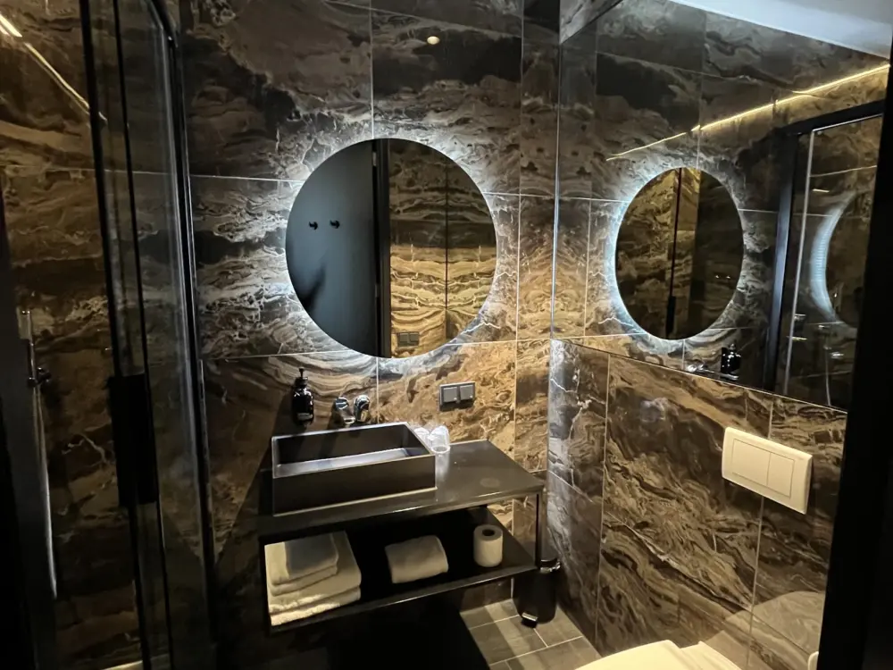 Le Petit Marin Boutique Hotel Rotterdam in Rotterdam