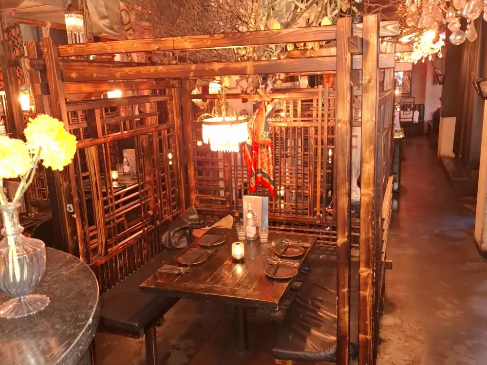 Restaurant Little V Rotterdam in Rotterdam