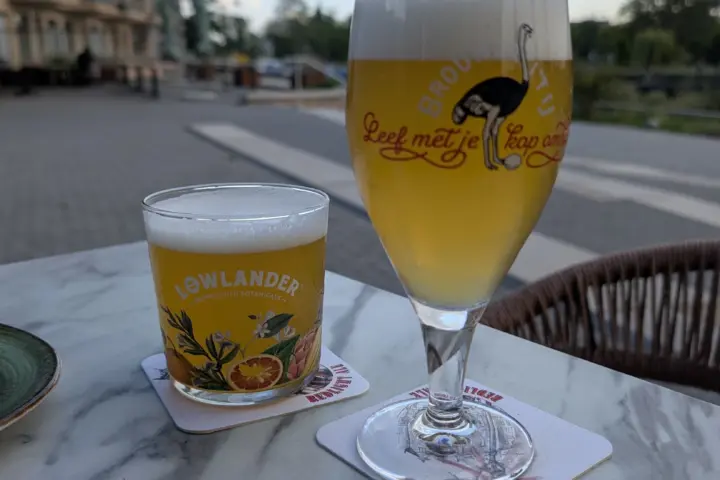 Lola's in Diemen