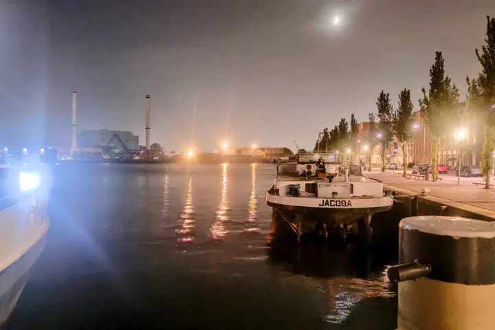 Hotel Maashaven Drijvend Steiger in Rotterdam