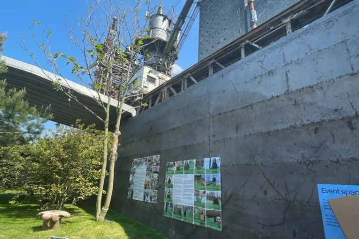 Hotel Maashaven Drijvend Steiger in Rotterdam