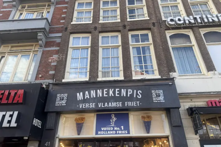Restaurant Manneken Pis Damrak in Amsterdam