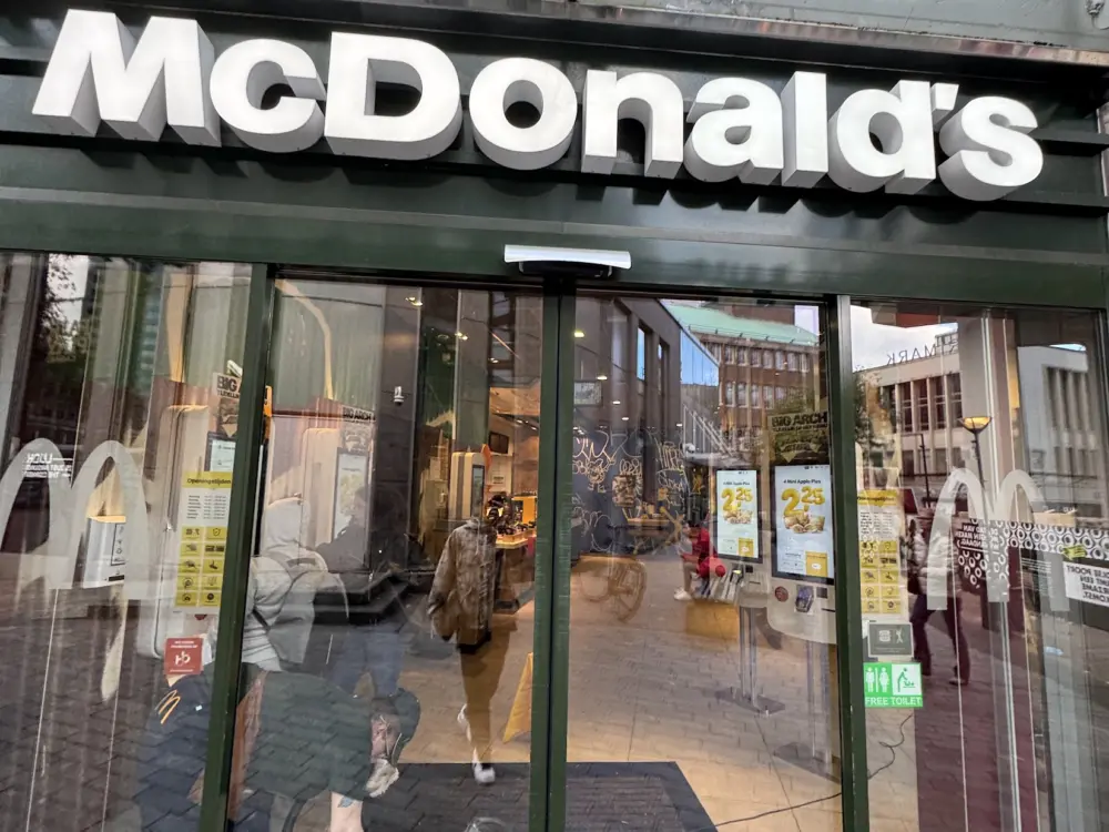 McDonald's Rotterdam Coolsingel 207 (Beurs) in Rotterdam