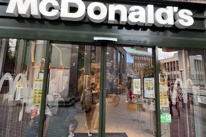 McDonald's Rotterdam Coolsingel 207 (Beurs) in Rotterdam