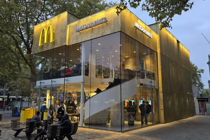 McDonald's Rotterdam Coolsingel 44 in Rotterdam