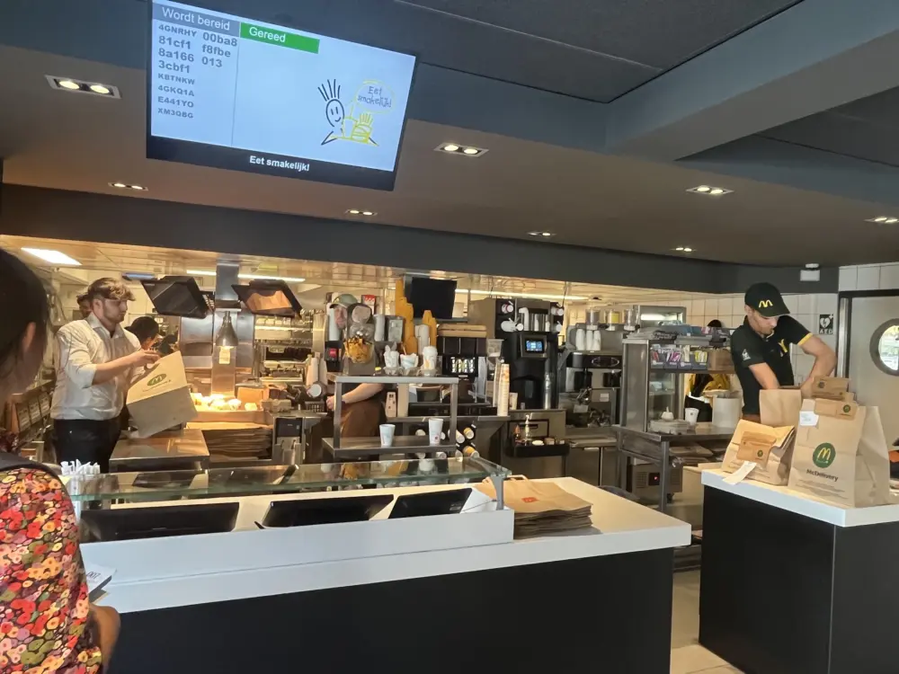 McDonald's Rotterdam Groene Hilledijk in Rotterdam