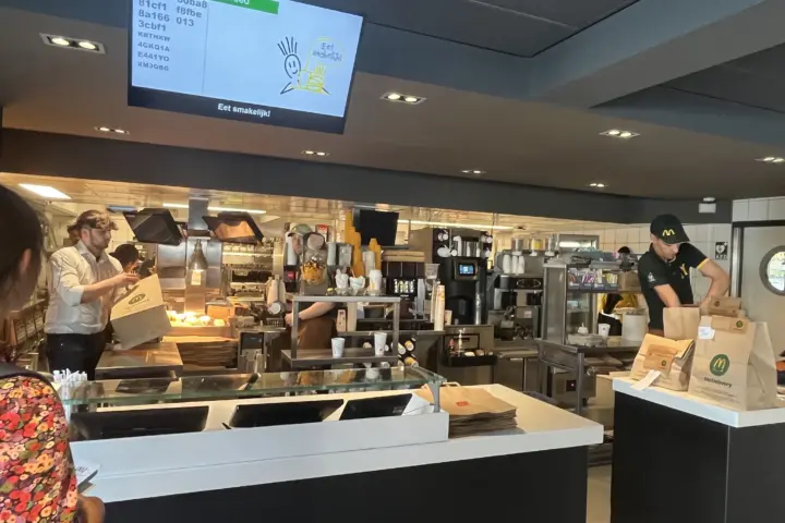 McDonald's Rotterdam Groene Hilledijk in Rotterdam