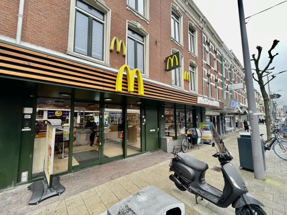 McDonald's Rotterdam Zwart Janstraat in Rotterdam