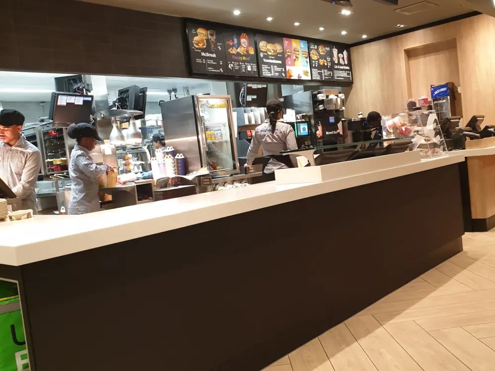 McDonald's Rotterdam Zwart Janstraat in Rotterdam