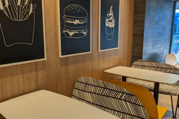 McDonald's Rotterdam Zwart Janstraat in Rotterdam