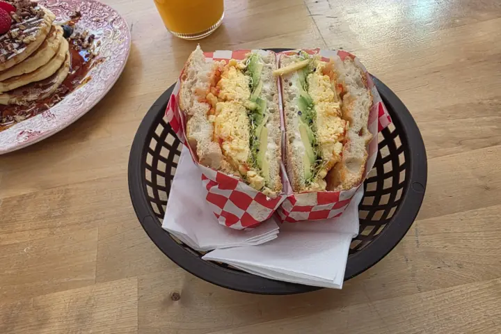 Restaurant Meneer De Boer Breakfast All Day in Eindhoven