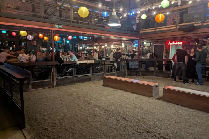 Restaurant Mooie Boules Amsterdam Oost in Amsterdam