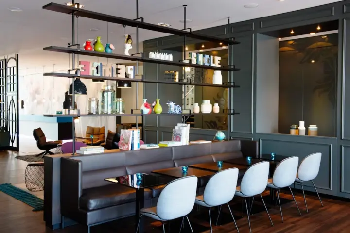 Hotel Motel One Amsterdam in Amsterdam
