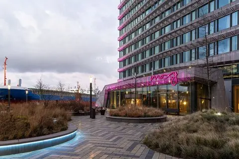 Hotel Moxy Amsterdam Houthavens in Amsterdam