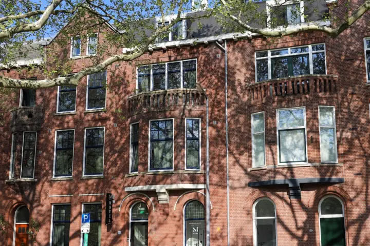 Hotel Mr. Lewis in Rotterdam