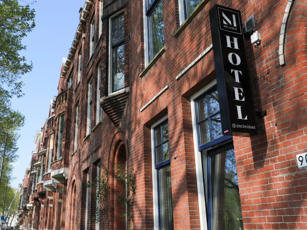 Hotel Mr. Lewis in Rotterdam