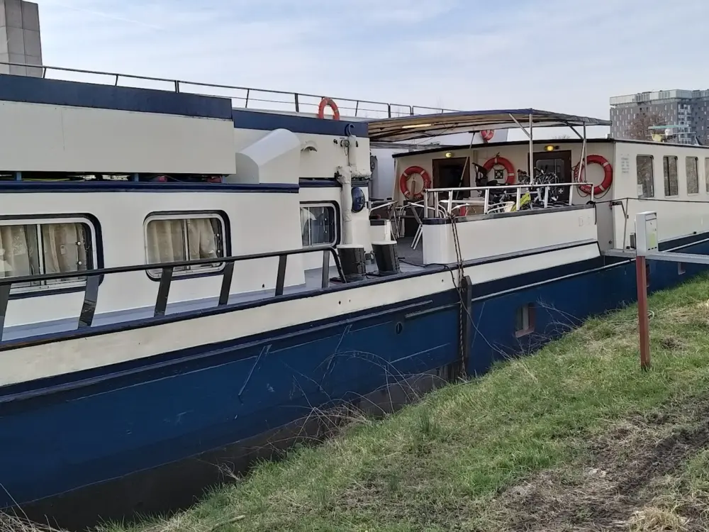 Bed & Breakfast MS Mecklenburg in Groningen