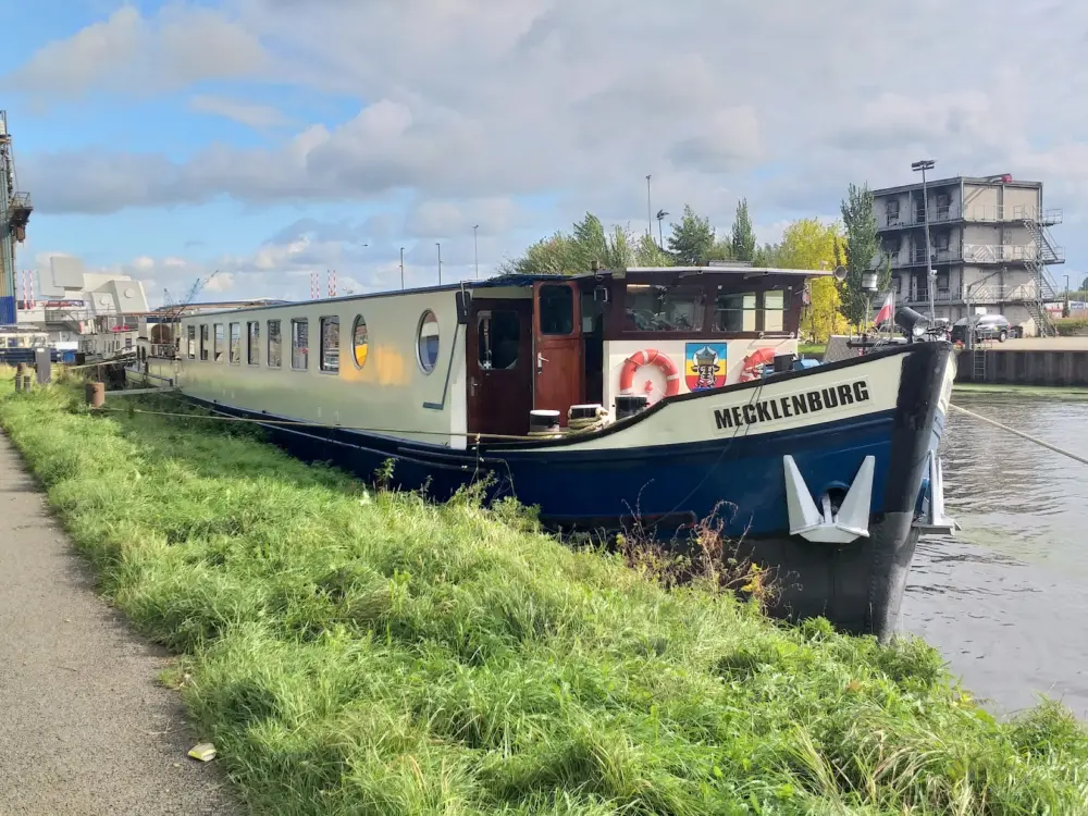 Bed & Breakfast MS Mecklenburg in Groningen