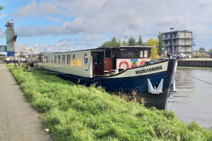 Bed & Breakfast MS Mecklenburg in Groningen