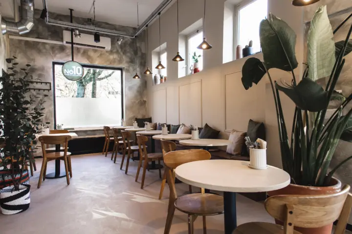 Restaurant Number Ten Cafe & Bakery Rotterdam in Rotterdam