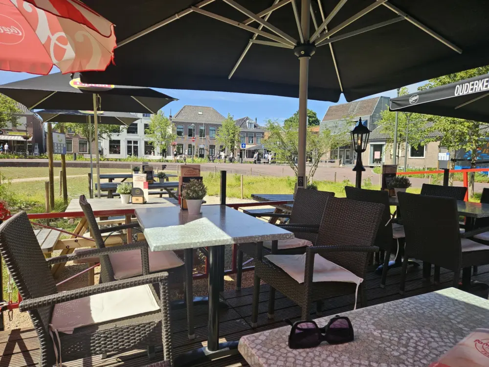 Pannenkoeken-Poffertjes Restaurant Amstelland Ouderkerk aan de Amstel Geopend Maart t/m oktober in Ouderkerk aan de Amstel
