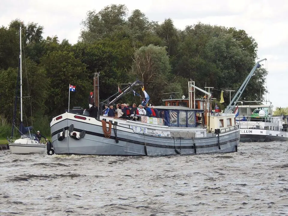 Accommodatie Partyschip Helena in Sneek