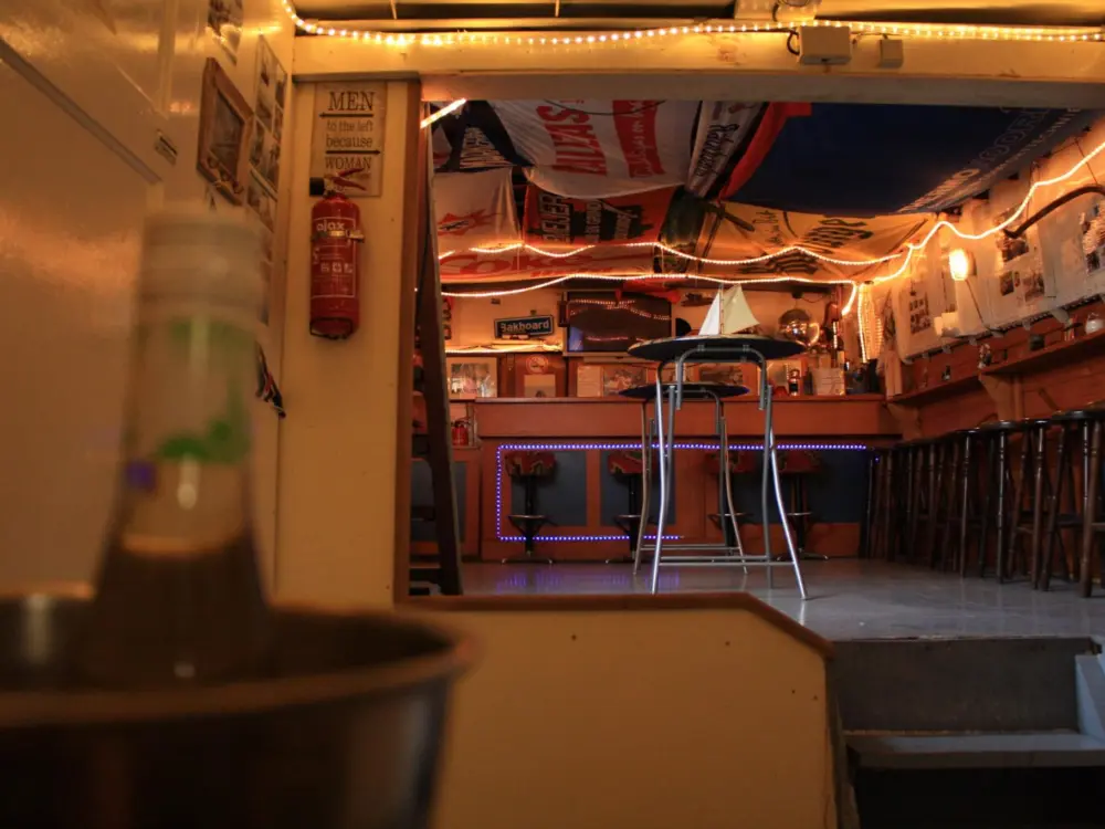 Accommodatie Partyschip Helena in Sneek