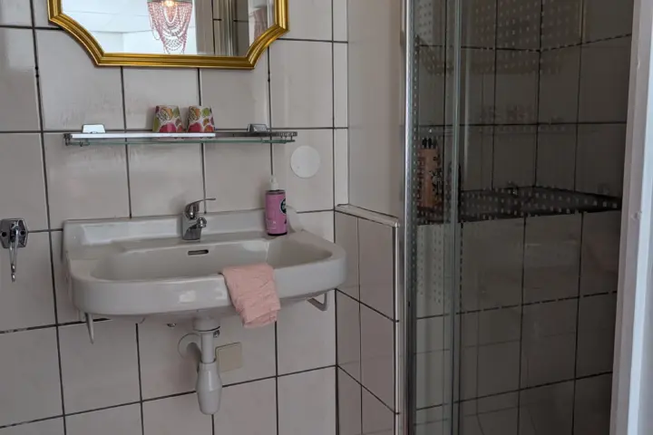 Pink Hotel B&B Lela in Valkenburg