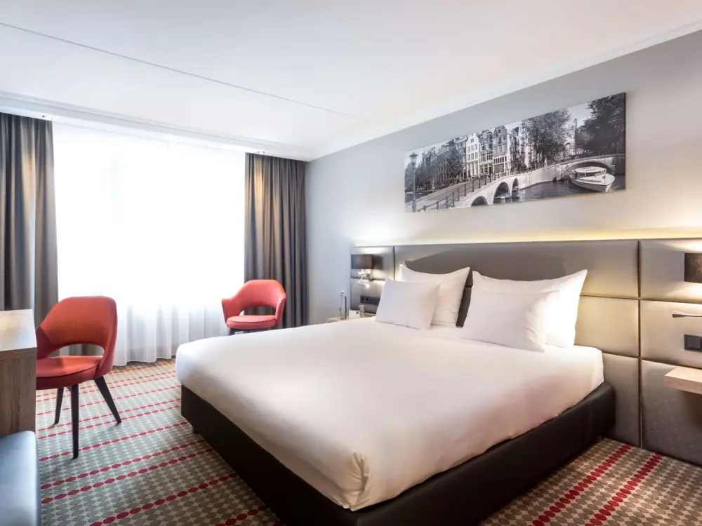 Hotel Ramada by Wyndham Amsterdam Airport Schiphol in Badhoevedorp