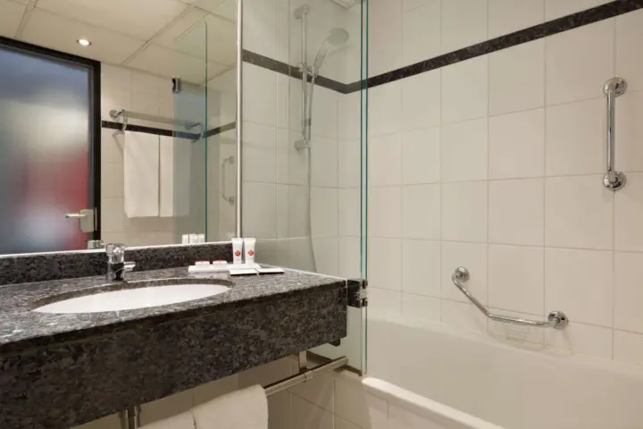 Hotel Ramada by Wyndham Amsterdam Airport Schiphol in Badhoevedorp