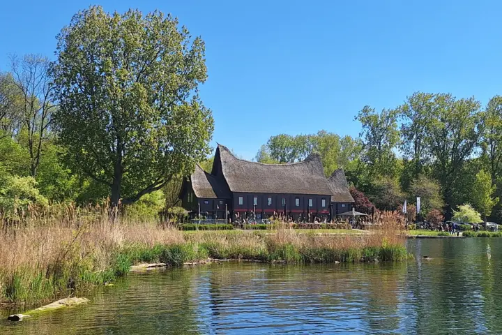Restaurant Minang Kabau in Rotterdam