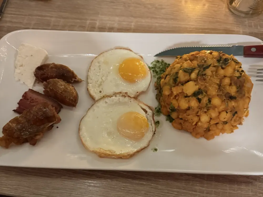 Restaurant Restobar Ta Lois in Rotterdam