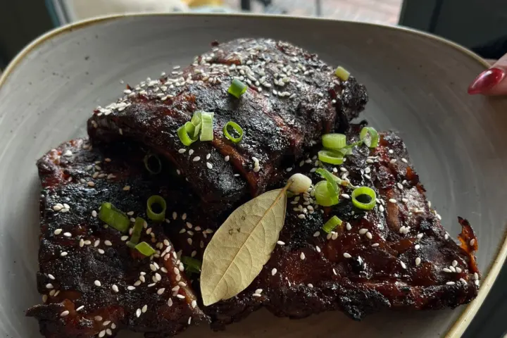 Restaurant ROAST Bar & Grill in Hilversum