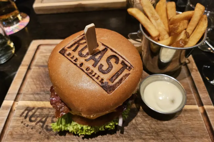 Restaurant ROAST Bar & Grill in Hilversum