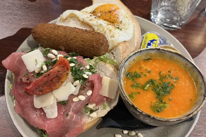 Robuust - Brasserie & Woonwinkel in Margraten