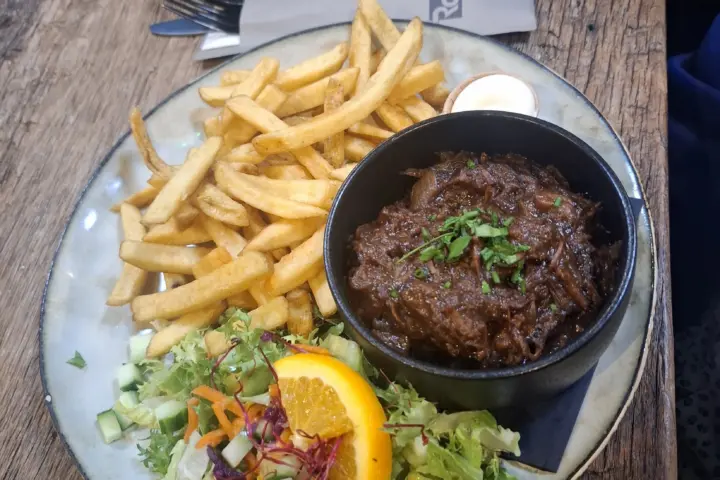 Robuust - Brasserie & Woonwinkel in Margraten