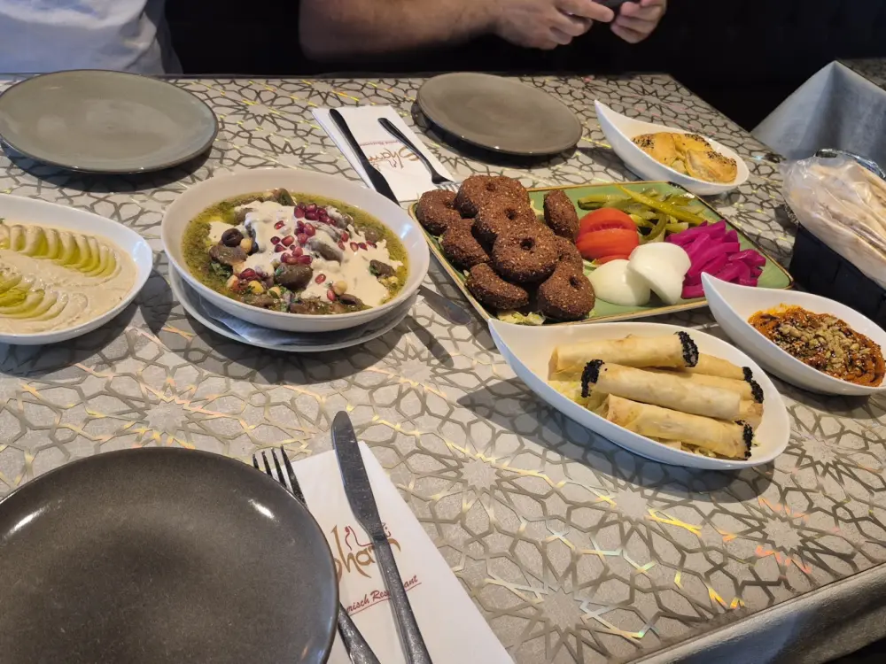 Restaurant Sham Oost in Amsterdam