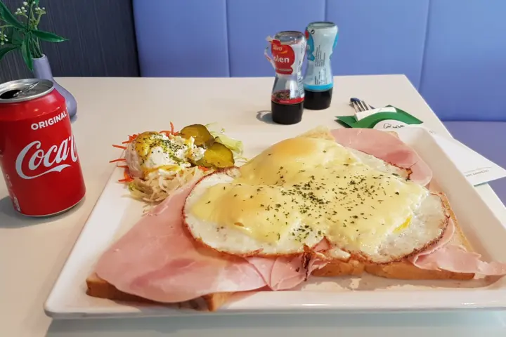 Restaurant Snackbar eetcafé Plaza Orden in Apeldoorn