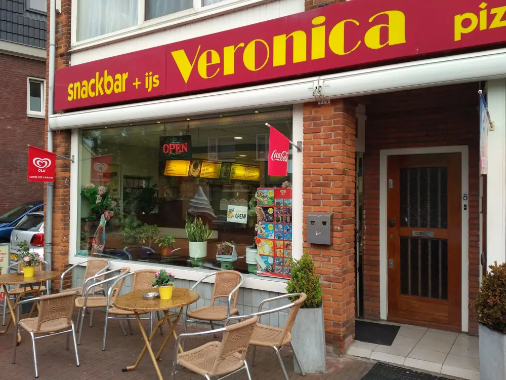 Snackbar Veronica - IJs & Pizzeria in Ouderkerk aan de Amstel