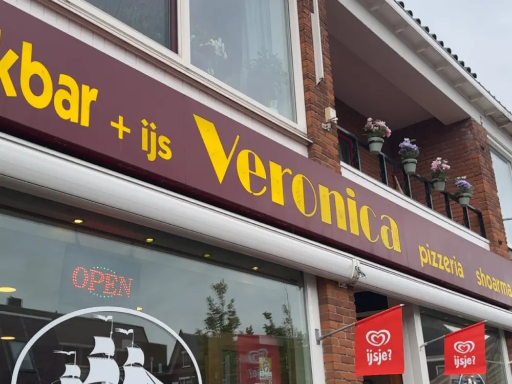 Snackbar Veronica - IJs & Pizzeria in Ouderkerk aan de Amstel