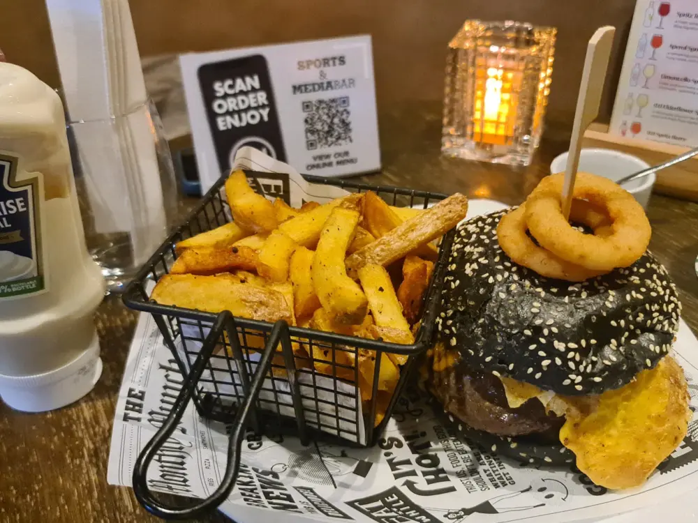 Restaurant Sports and mediabar in Schiphol