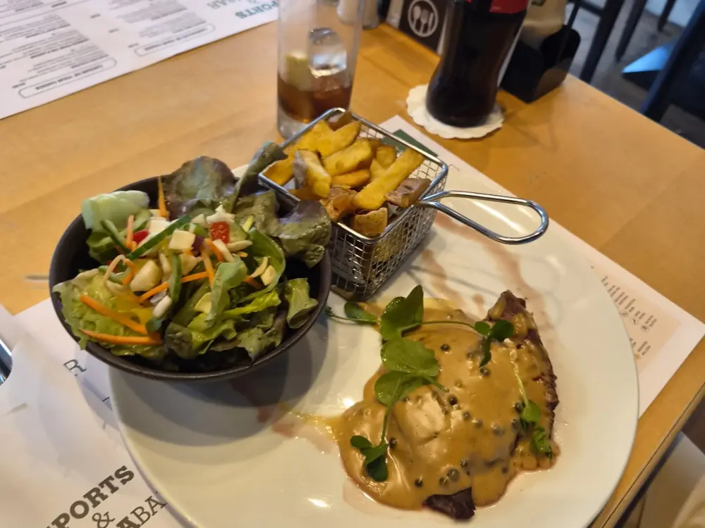 Restaurant Sports and mediabar in Schiphol